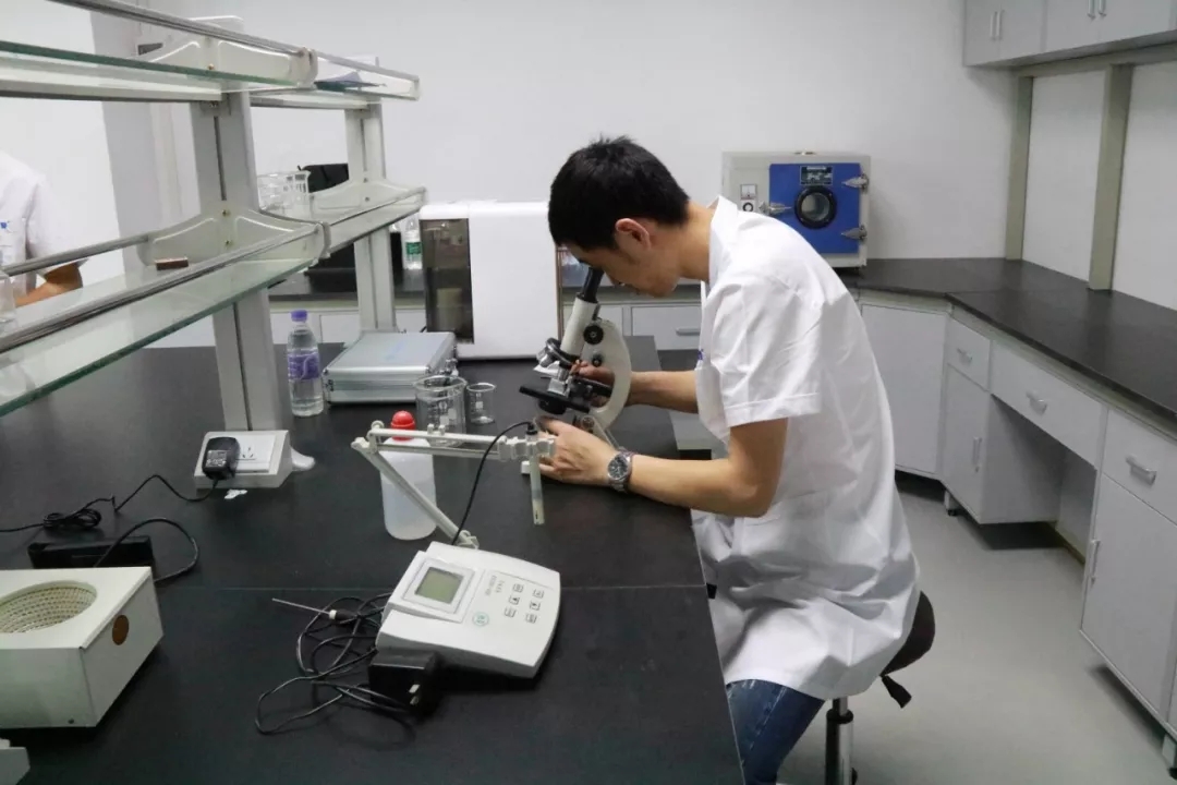 溢爱始终坚信科学技术是第一生产力