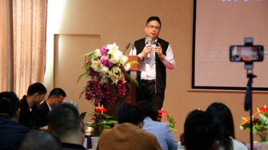 溢爱第31届财富峰会完满落幕-溢爱公司新闻02 .png
